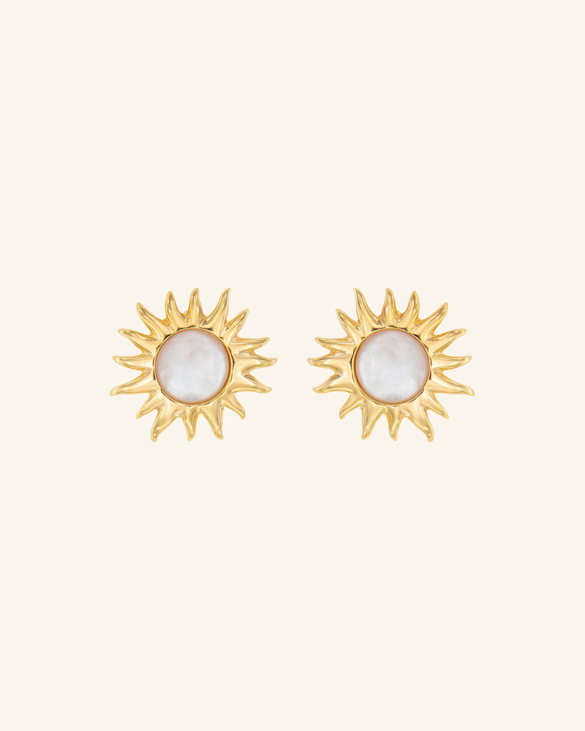 Pendientes Sol Fascinante Madreperla Blanca