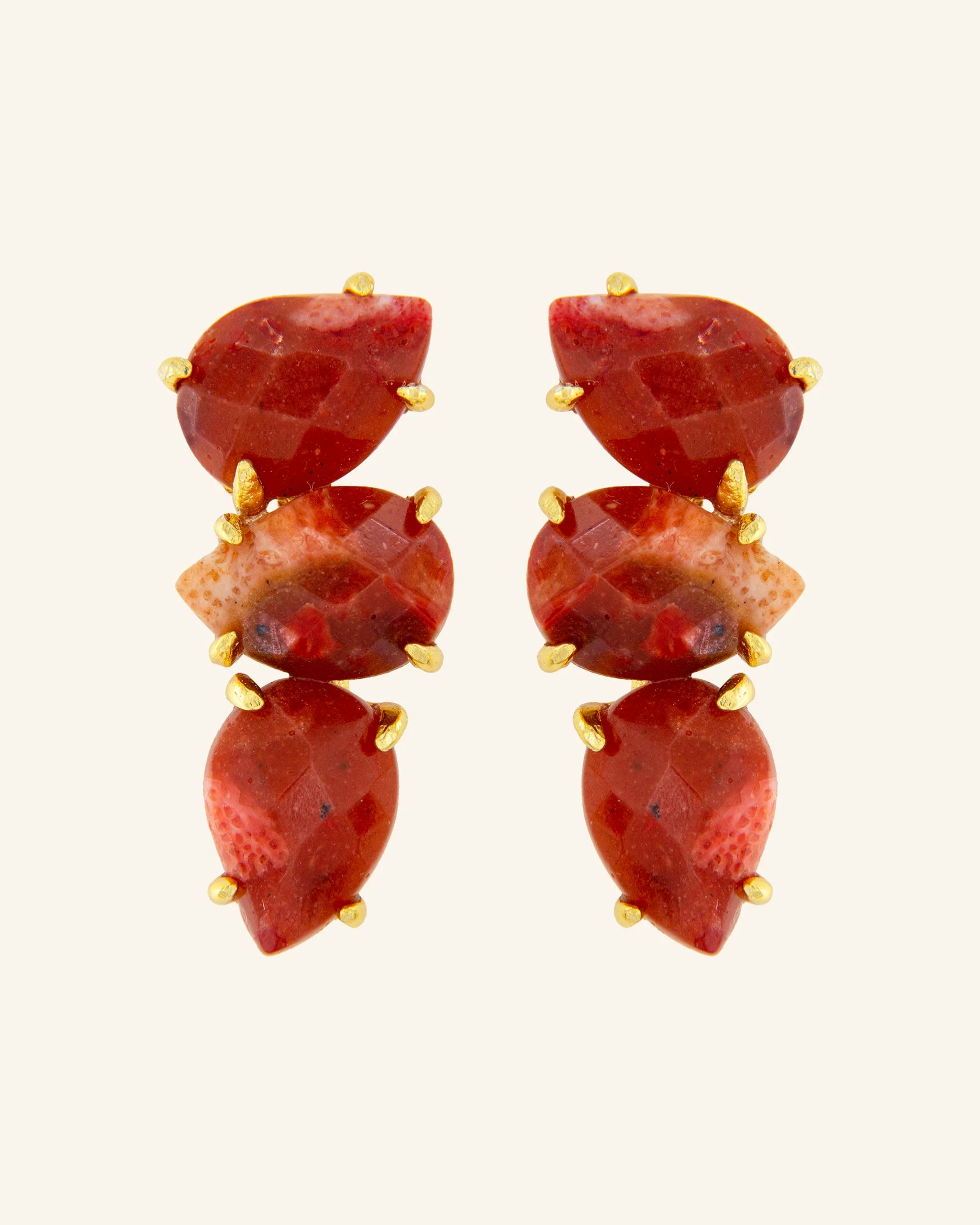 Pendientes gus coral rojo