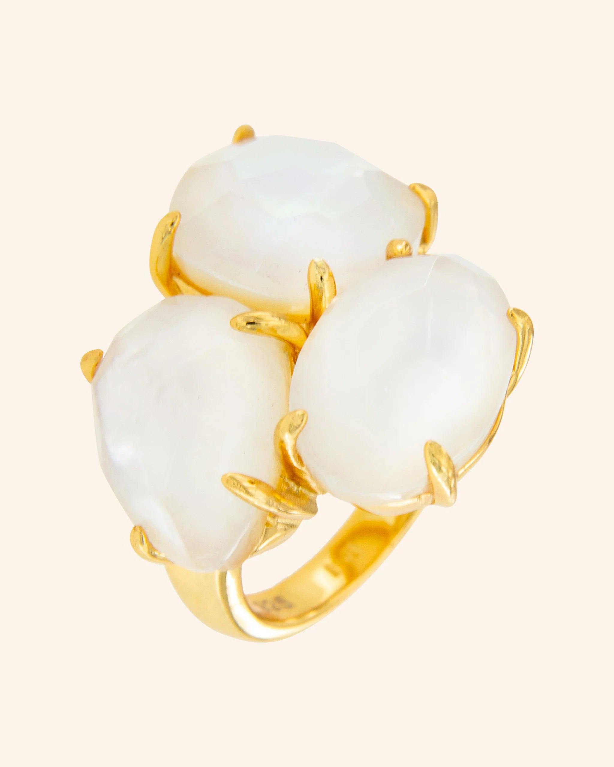 Anillo Kraz con Madreperla Blanca