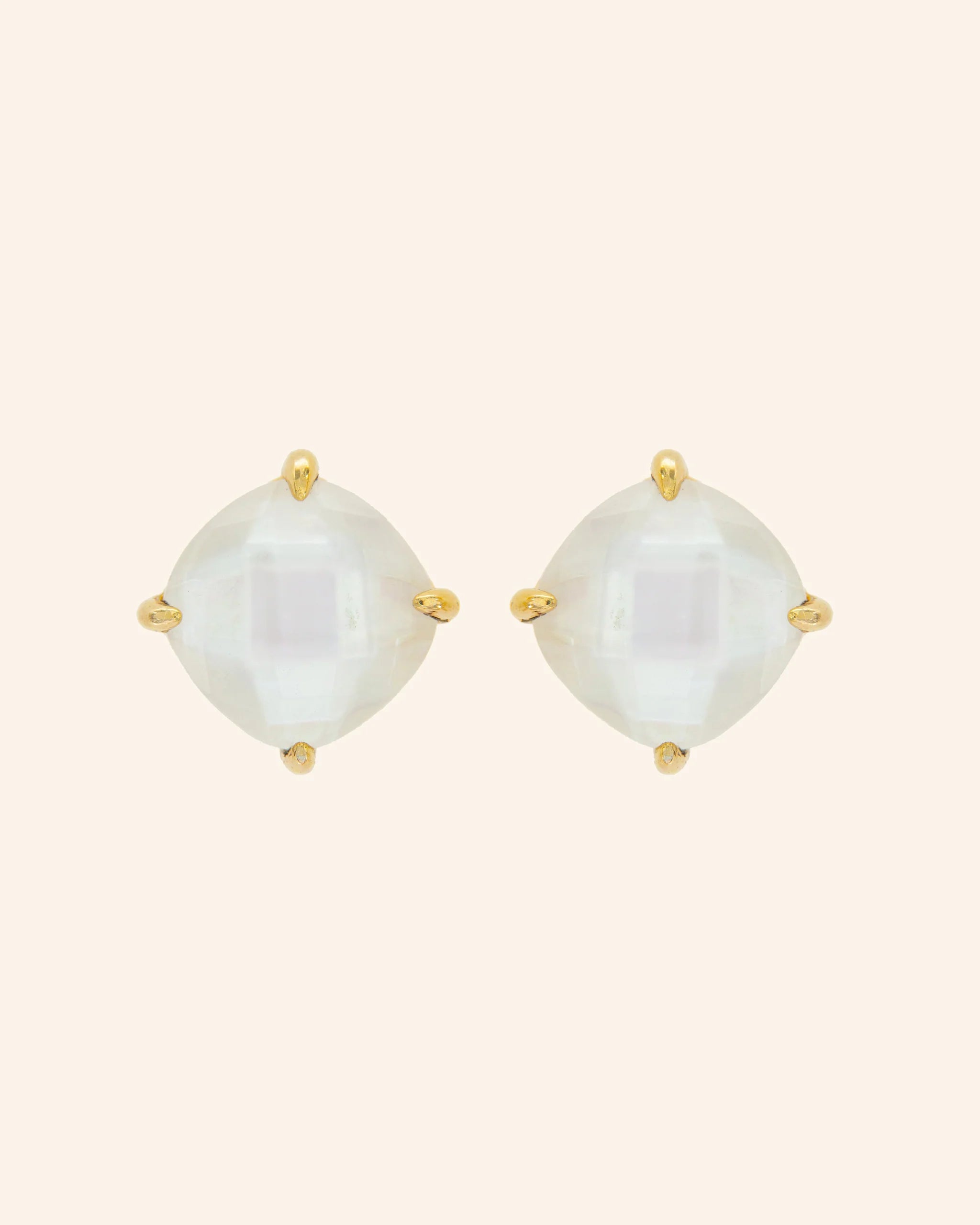 Pendientes  Big Candy dorado con madreperla blanca y cuarzo