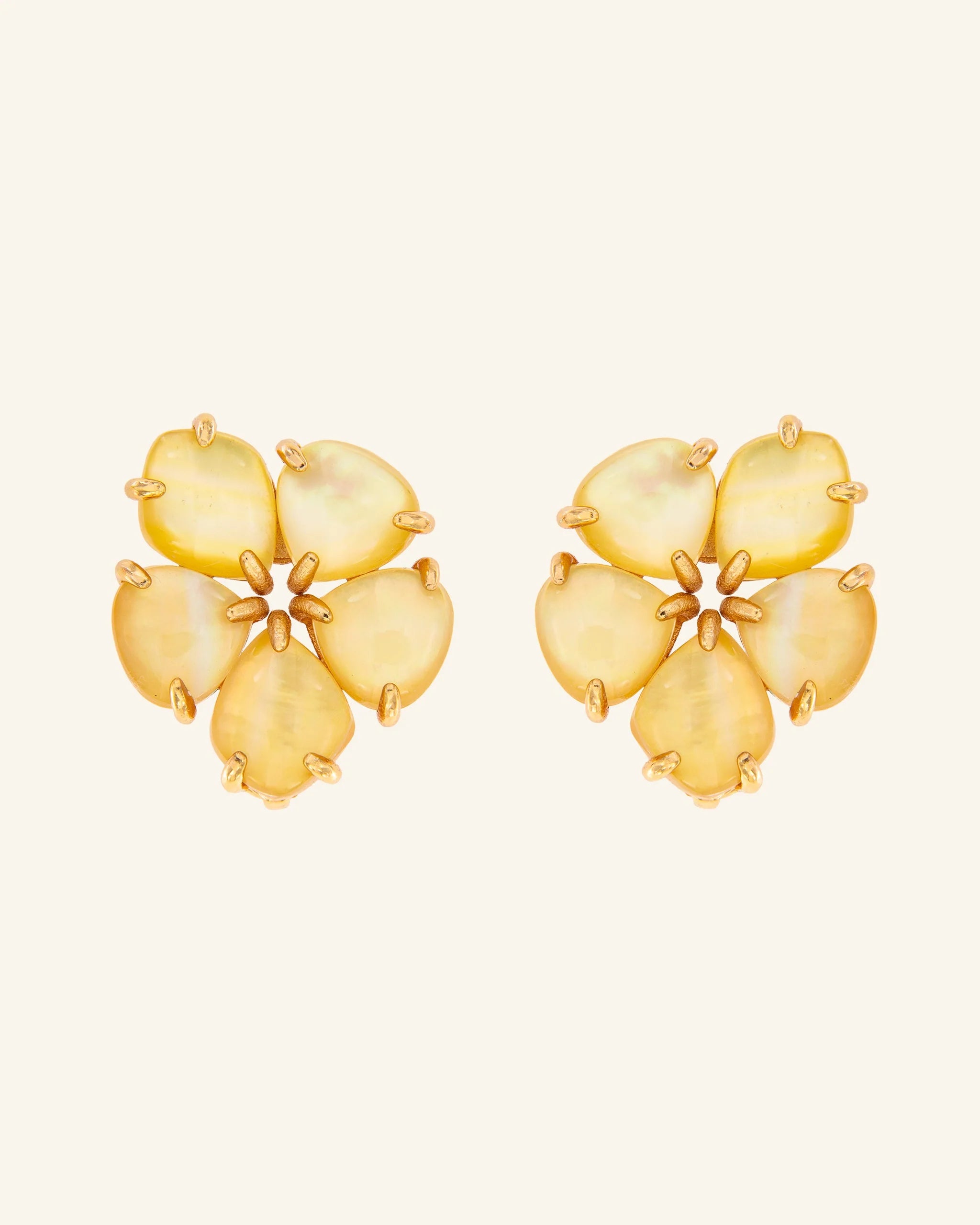 Pendientes Hibiscus Madreperla Dorada